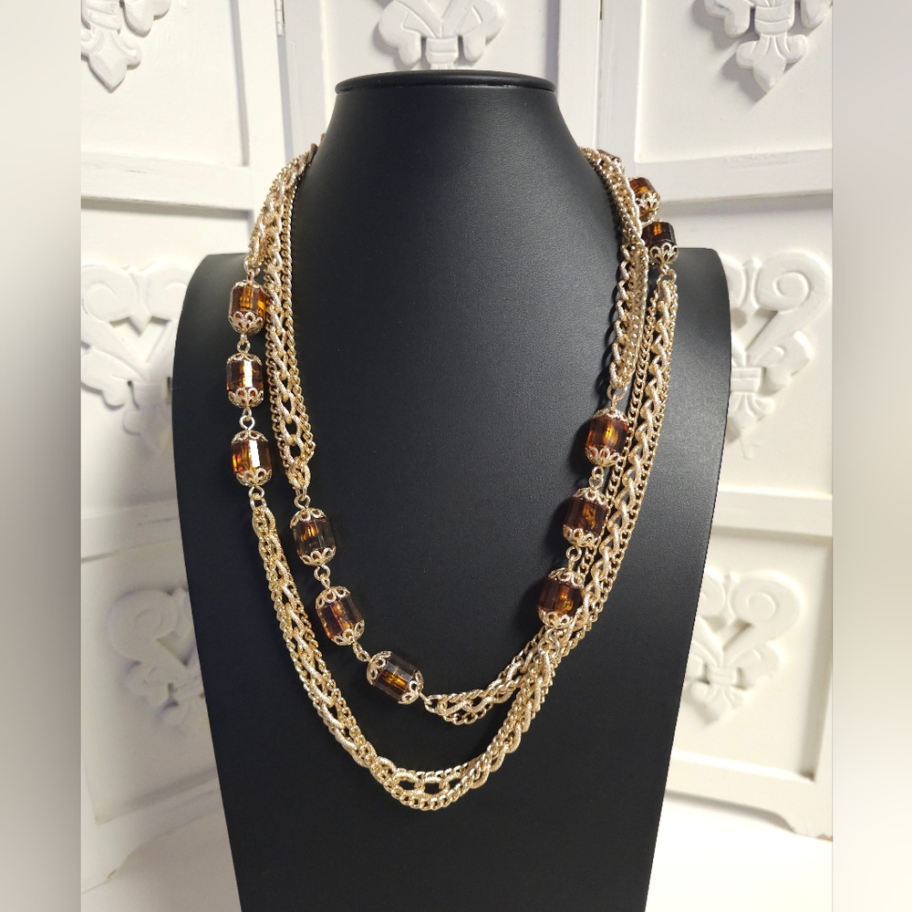 Sarah Coventry gold-toned triple chain with amber acrylic beads women's necklace - Picture 2 of 7